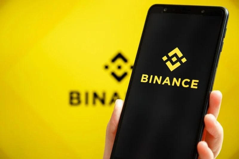 Binance: What's Happening with Trump, Crypto, and the Founder?